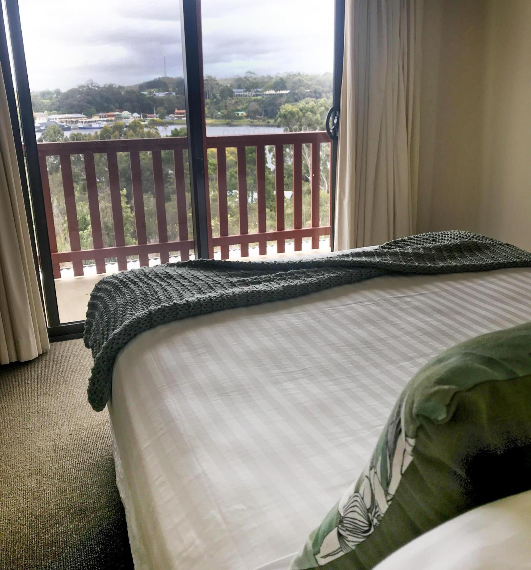 Gordon Gateway Motel Strahan Buitenkant foto